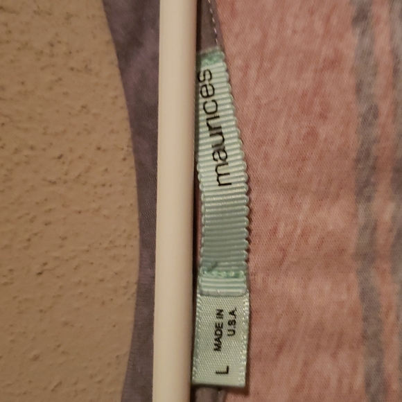 Maurices lightweight tee, excellent condition! - Picture 2 of 6